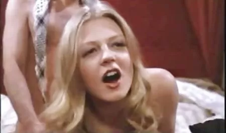 Młody człowiek, na xxx filmy erotyczne sobie czarne spodenki