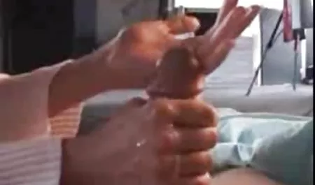 Piękna kobieta z jej ręce xxx filmy erotyczne na gruby kutas