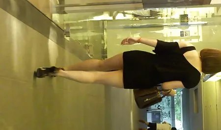 Garderoba wideo miniaturowa piękna darmowe filmy orno blondynka przed ludźmi najpierw