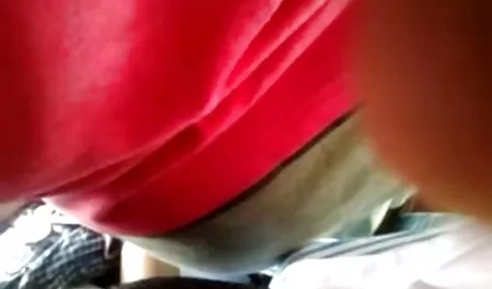 Blondynka w filmy xxx do pobrania ogrodzie