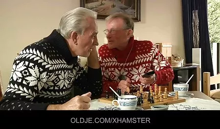 Nastolatka dziewczyna amatorskie dziewczyna filmy 18 xxx na pełnej twarzy. To duża część!