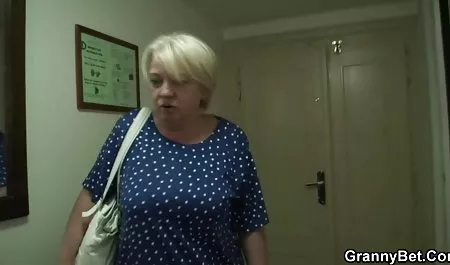 Taniec filmy pornograficzne free na kolanach