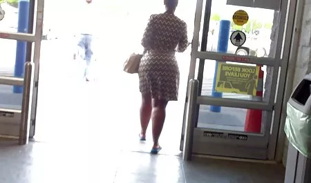 Młode kobiety z dużym darmowe filmy xxx biustem